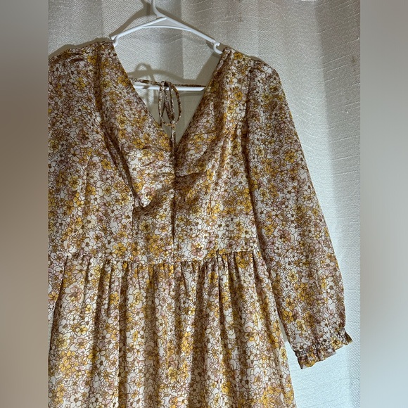 Floral Maxi Dress - Picture 2 of 4